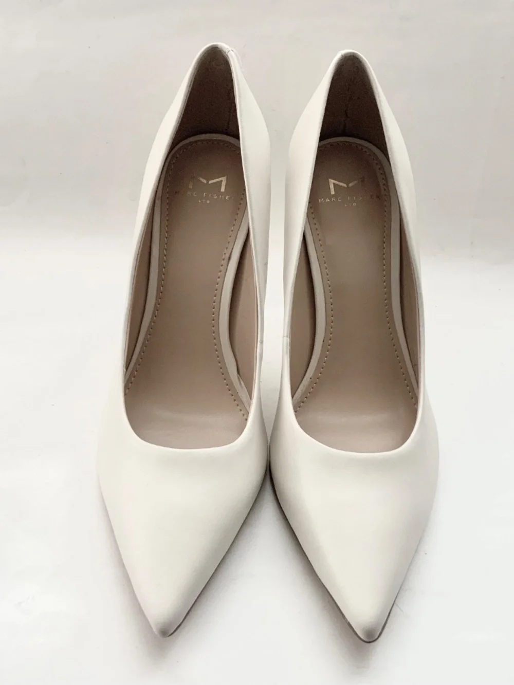Marc Fisher Sassie Ivory White Leather Stiletto Heel Pointed Toe Pumps Shoes 9